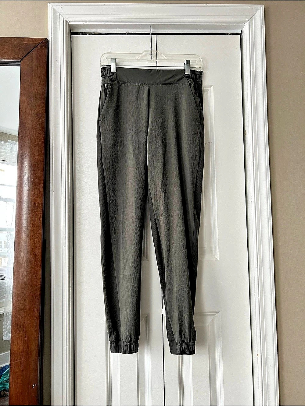 Athleta Textured Brooklyn Jogger Dark Gray Size 2